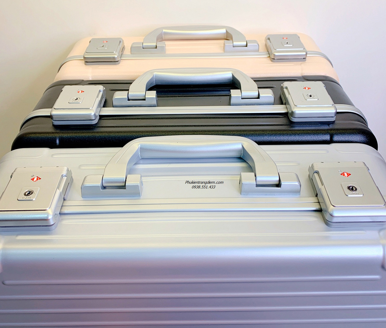cốp vali trang điểm nhiều ngăn da nhám 3 màu cao cấp có gương và đèn