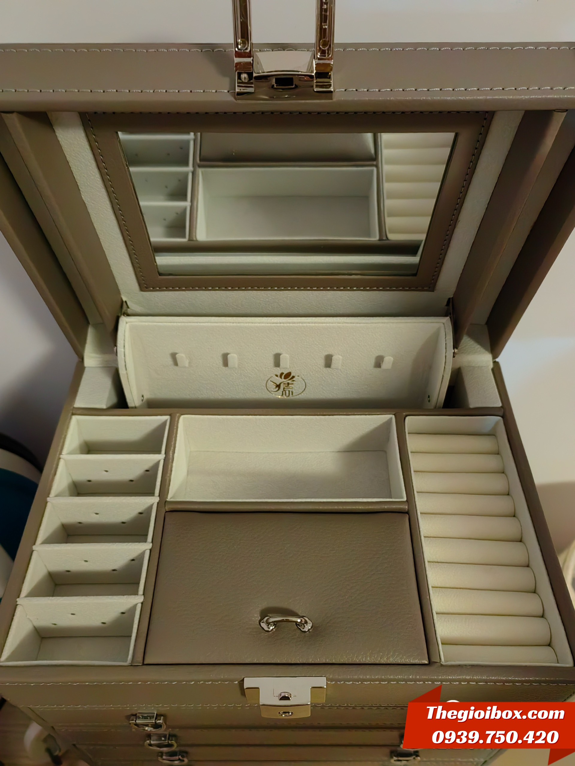 hộp đựng trang sức vàng phụ kiện nhiều tầng kèm ví trang sức du lịch cao cấp