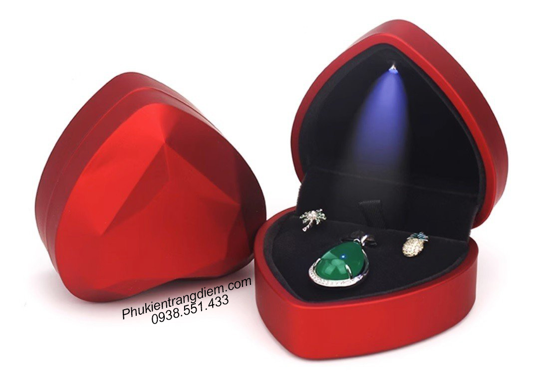 hộp đựng dây chuyền mini hình trái tim có đèn led nhiều màu cao cấp